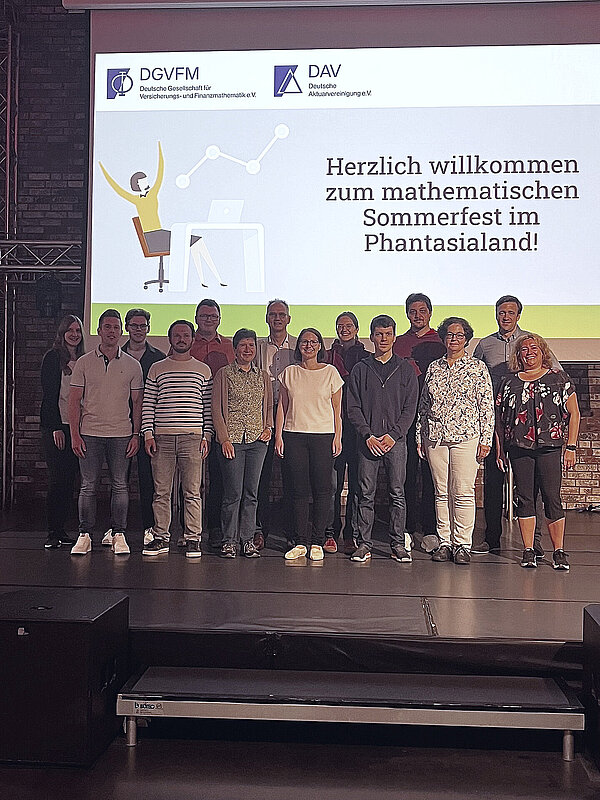 Gruppenbild von den Referierenden im Phantasialand